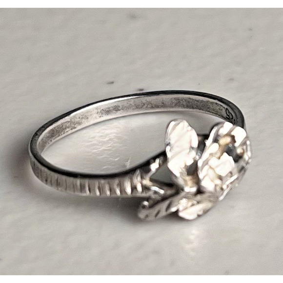 Sterling Silver 925 Rose Flower Ring Vintage Floral Design Etched Band Size 7.5 - Picture 4 of 10